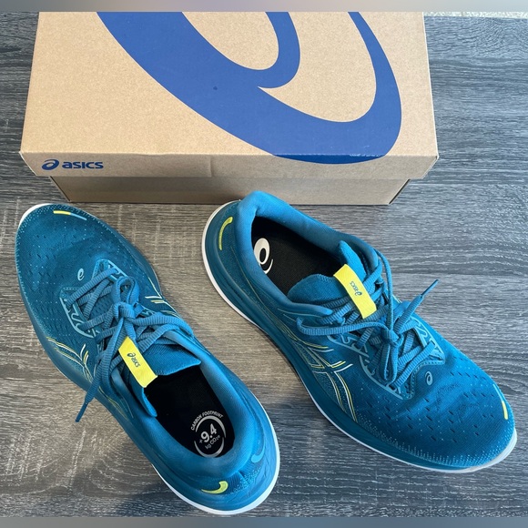 ASICS Gel Cumulus 26 running shoes great condition men 11 super comfort (zoom) - Picture 5 of 6